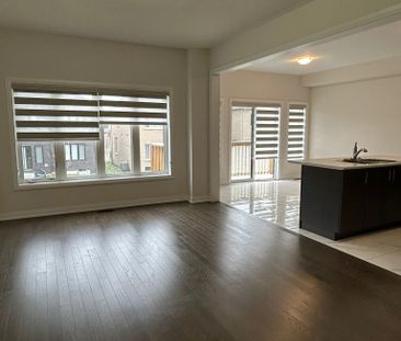 For Lease - 11 Federica Crescent, Wasaga Beach, Ontario - Photo 2