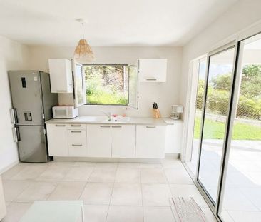 Location Maison 3 pièces 52m² LE MOULE 97160 - Photo 4