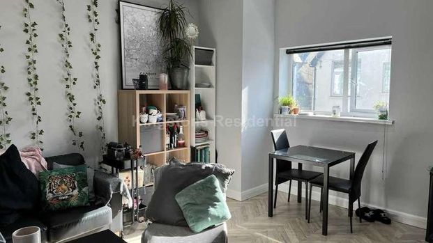 City Road, Cardiff, CF24 - Photo 1