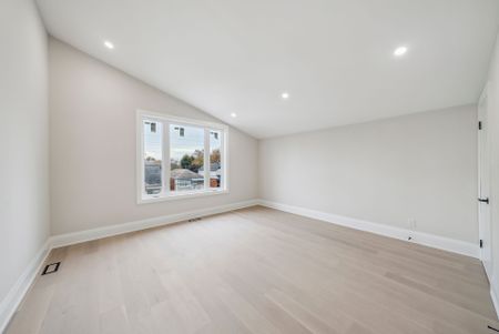 For Lease - 10 Mack Avenue Unit# Main floor, Toronto, Ontario - Photo 3