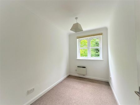 Foxlands Close, Watford - Photo 4