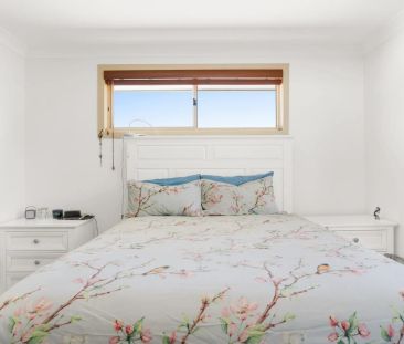 Riverside Living with Lift Access & Stunning Water Views – Fully Ap... - Photo 3