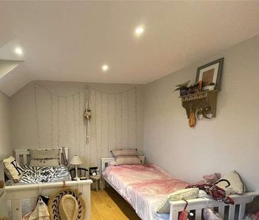 Tilford Street, Tilford, Farnham, Surrey, GU10 - Photo 3