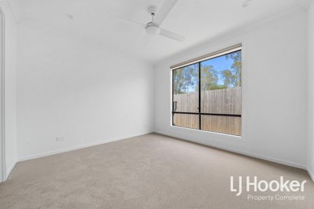 Brand New - Modern & Spacious - Great Yard Space - Photo 2