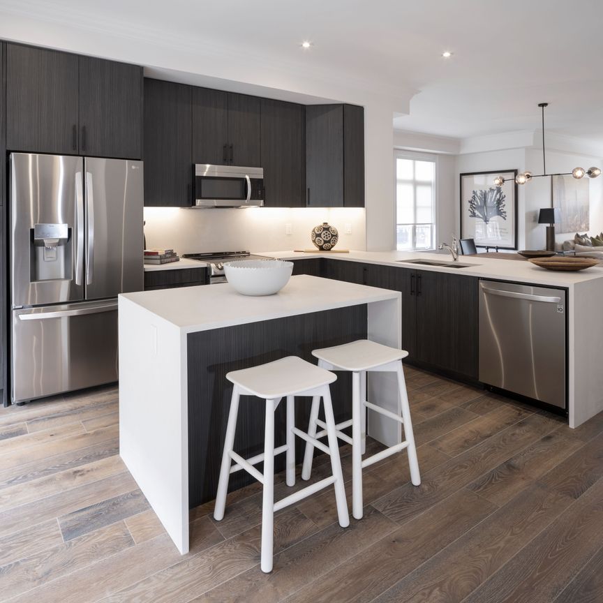 For Lease - 70A Thomas Street, Mississauga, Ontario - Photo 1