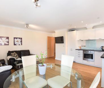 2 bedroom apartment to rent - Photo 3