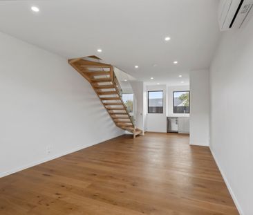 Modern Luxury - Unbeatable Location - Photo 4