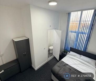 1 bedroom in a house share to rent - Photo 2