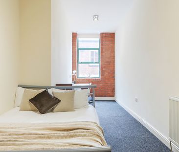 4 Bed Flat, Bells Square, S1 - Photo 4