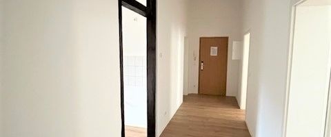 Großzügig geschnittene 3-Zimmer mit Balkon! - Foto 1