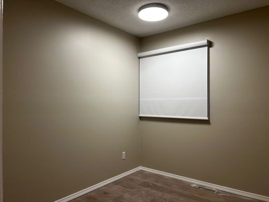 3 Bed Black Mountain - Photo 1