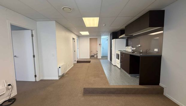 Spacious 3-Bedroom Apartment - Photo 1