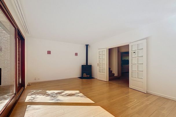 Maison bel étage 3 façades 221m² - 5 ch. jardin 400m² terrasse, garage, parking - Photo 1