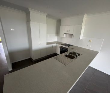 Modern 3-Bedroom Unit in Sought-After Junction Hill - Photo 4