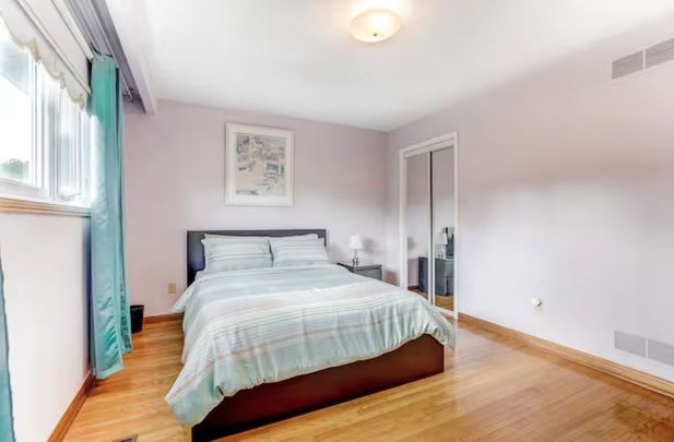 For Lease - 8 Kersey Crescent, Richmond Hill, Ontario - Photo 1