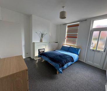4 bedroom house of multiple occupation to rent - Photo 5