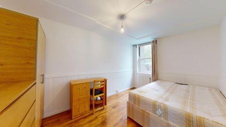 3 bedroom flat to rent - Photo 5