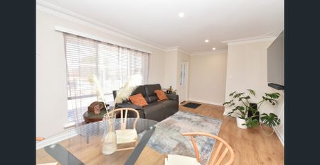 Classic Family Home - Photo 2