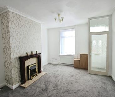Terraced House to rent on - Photo 1