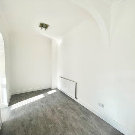 Hayling Avenue, Baffins - Photo 1