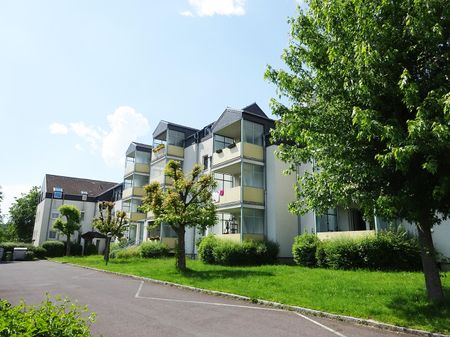 Schöne Wohnung mit Loggia und Parkplatz - Foto 4