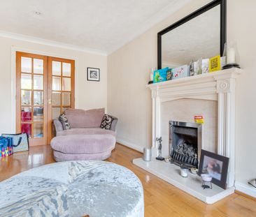 5 bedroom detached house to rent - Photo 2