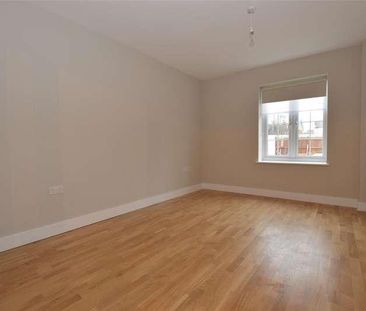 Endsleigh Road, Merstham, Redhill, RH1 - Photo 4