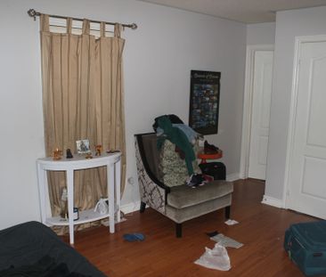 For Lease - 135 Sunny Meadow Boulevard, Brampton, Ontario - Photo 3