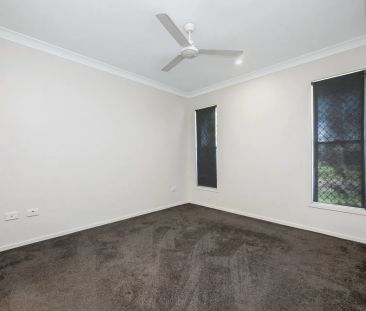 4 Barnfield Street, Mount Low. - Photo 3