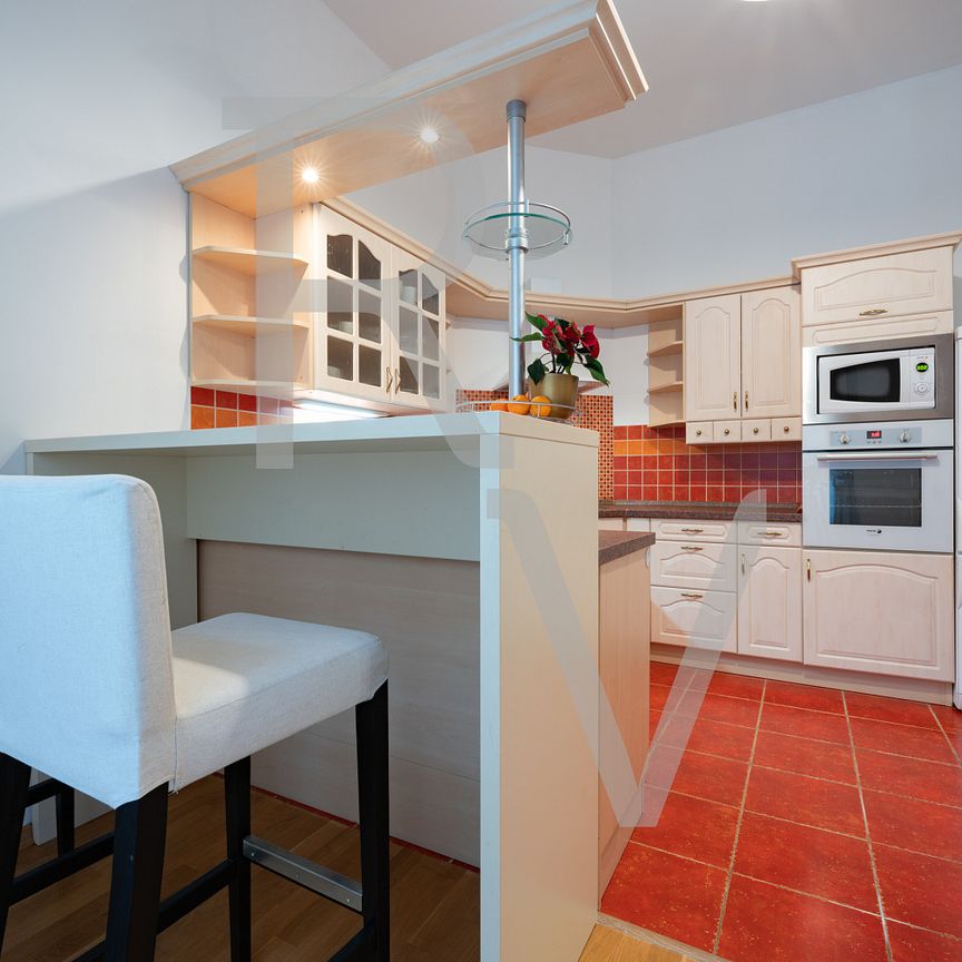 Pronájem bytu 3+kk 108 m² - Fotografie 1
