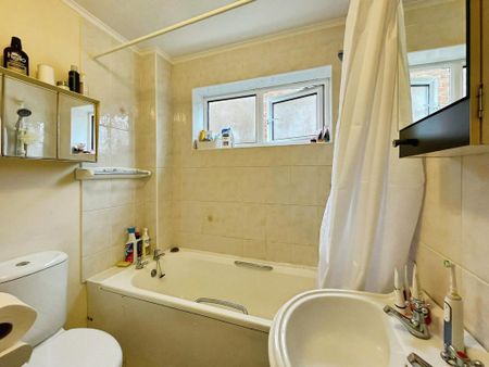 2 bedroom detached house to rent - Photo 2