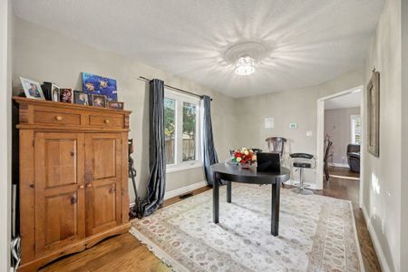 For Lease - 17 James Young Drive, Halton Hills, Ontario - Photo 2