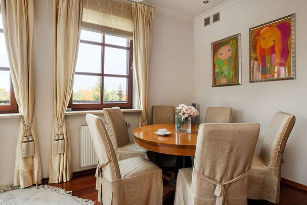 Dwupoziomowy apartament z tarasem wśród zieleni - Photo 1