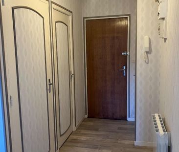 À LOUER AVRANCHES Dans résidence sécurisée, un appartement F3 situé... - Photo 6