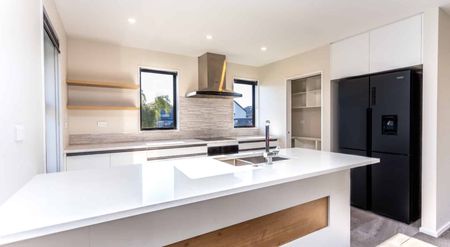 Lovely 3 bedroom family home in Silverstream! - Photo 4