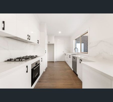 2/23 Anthony Avenue, Doncaster, Vic 3108 - Photo 2