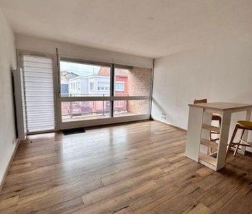 A proximité de la place d'Anzin, dans un petite copropriété, appart... - Photo 2