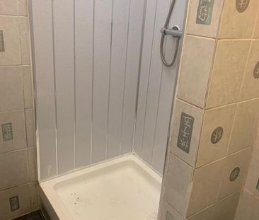 1 Bed Flat, Colenso Road, IG2 - Photo 5