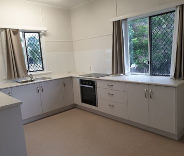 22 Haig Street, Pimlico QLD 4812 - House For Rent | Domain - Photo 2