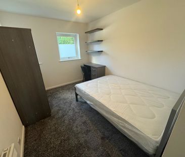 Beckside Gardens, Melrosegate - P10963 - Photo 4