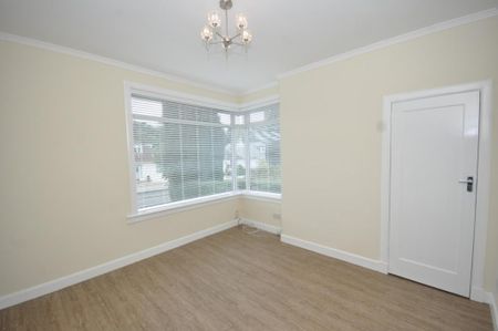 4 bedroom bungalow to rent - Photo 2