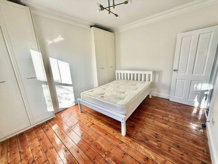 4 bedroom detached house to rent - Photo 4