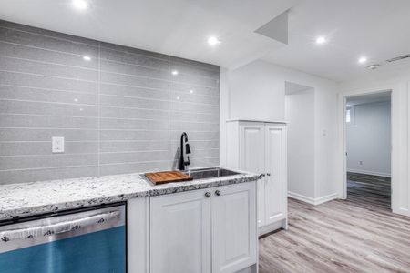 For Lease - LOWER - 562 Winette Road, Pickering, Ontario - Photo 2