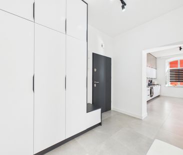 Mieszkanie, 3 pokoje, 1 piętro, balkon, winda - Фото 2