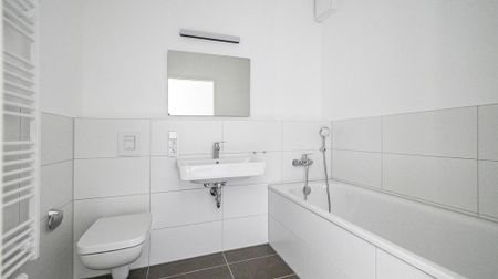 PARKSTADT KARLSHORST - 3-ZIMMERWOHNUNG MIT FUSSBODENHEIZUNG, EINBAUKÜCHE, BALKON, AUFZUG - Photo 3