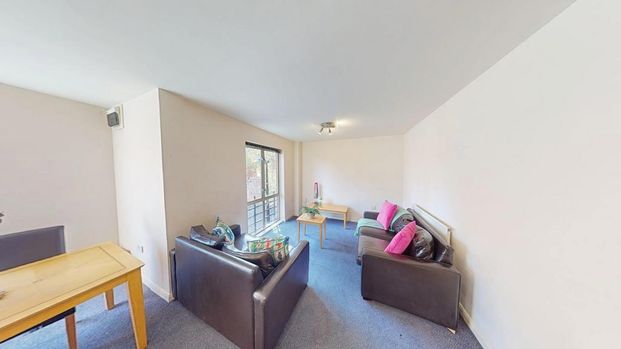 2 bedroom flat to rent - Photo 1