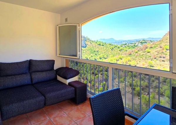 Apartment with 2 bedrooms with swimming pool LONG TERM