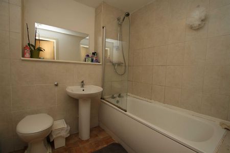 Quantum, Piccadilly, M1 - Photo 5