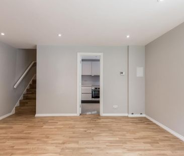 2 bedroom ground floor flat to rent - Photo 2