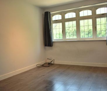 3 bedroom end of terrace house to rent - Photo 3